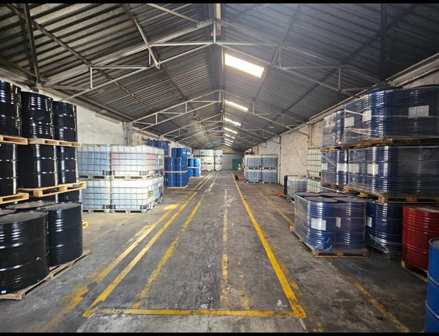5,500M² WAREHOUSE FOR SALE IN ALBERTON NORTH